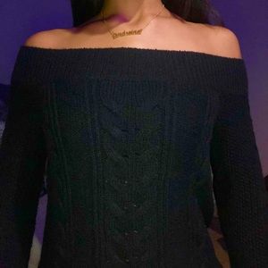 Black strapless shirt !